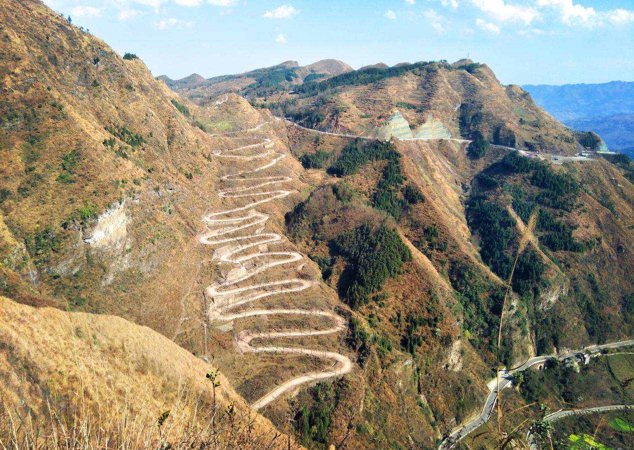 二十四道拐抗战公路遗址