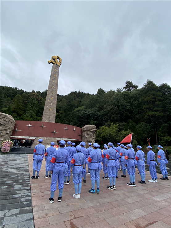 红军山烈士纪念碑.jpg